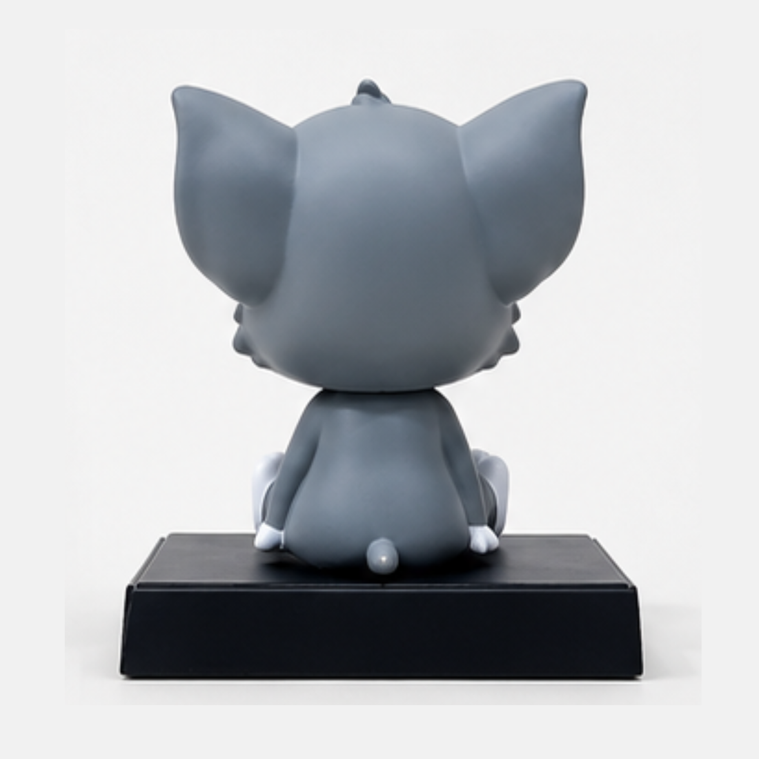 Tom Sitting Collectible Figure (12 cm) | Premium Cartoon Character PVC Action Figure | Cute Desk Decor & Gift for Kids, Collectors & Tom & Jerry Fans