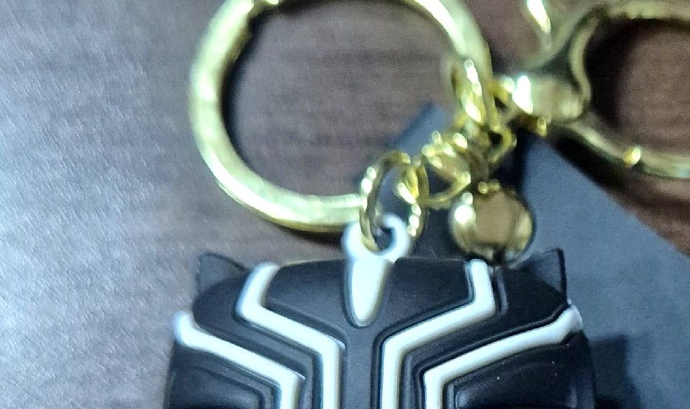 Black Panther Marvel Keychain – 3D Superhero Figure with Strap